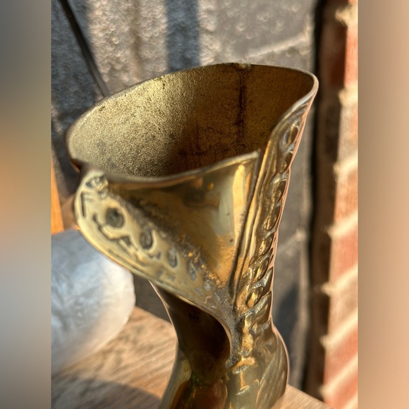 VINTAGE Brass Boot Vase - Picture 8 of 11